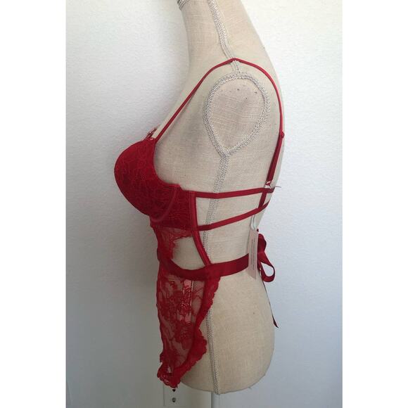 Victoria's Secret Bombshell Very Sexy Red Lace Padded Apron and Thong - M - Picture 5 of 9